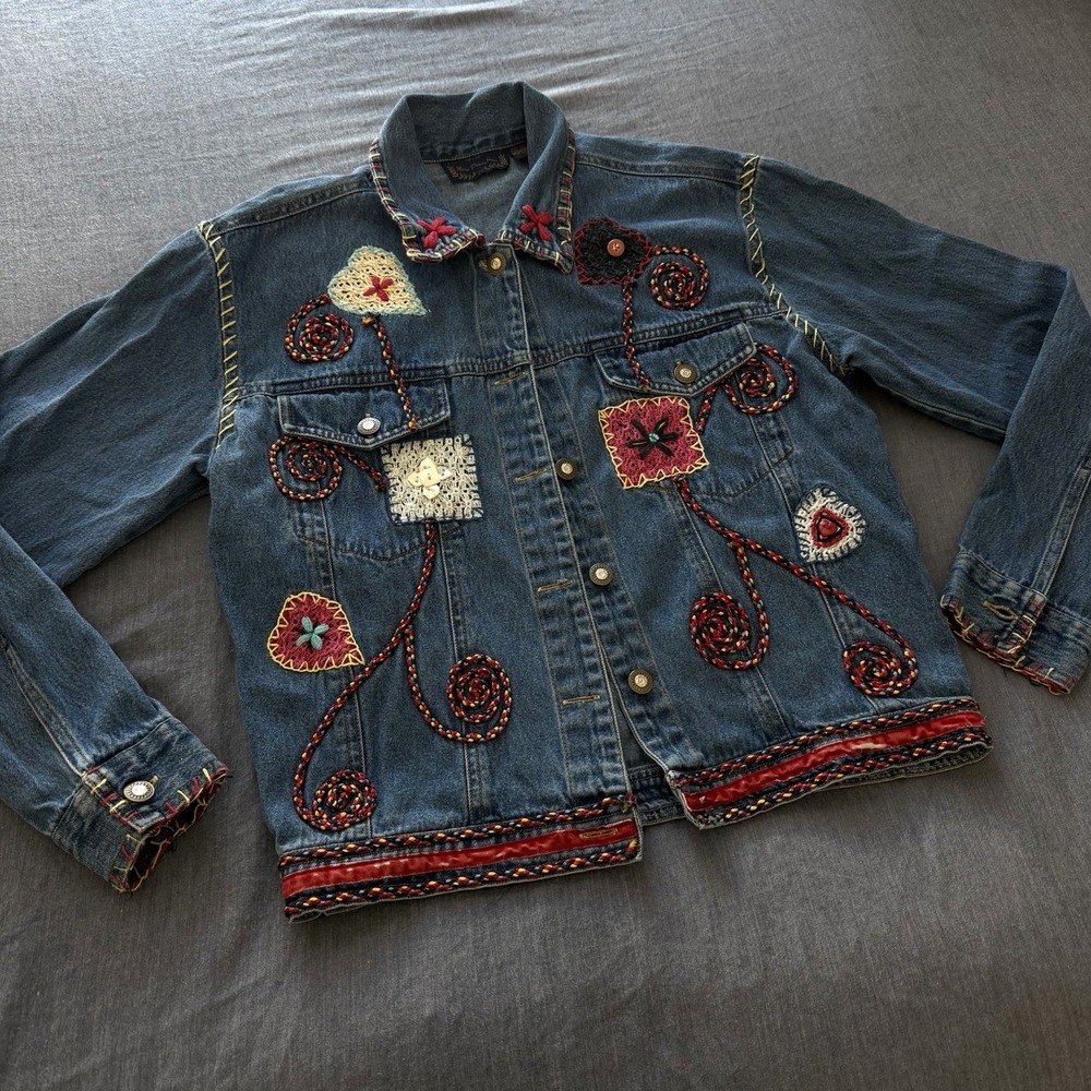 NEW DIRECTION Vintage 90s Denim Jean Women Jacket SMALL Embroidered Art  To Wear